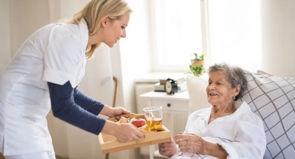 بهترین پرستار سالمند را از کجا استخدام کنیم؟